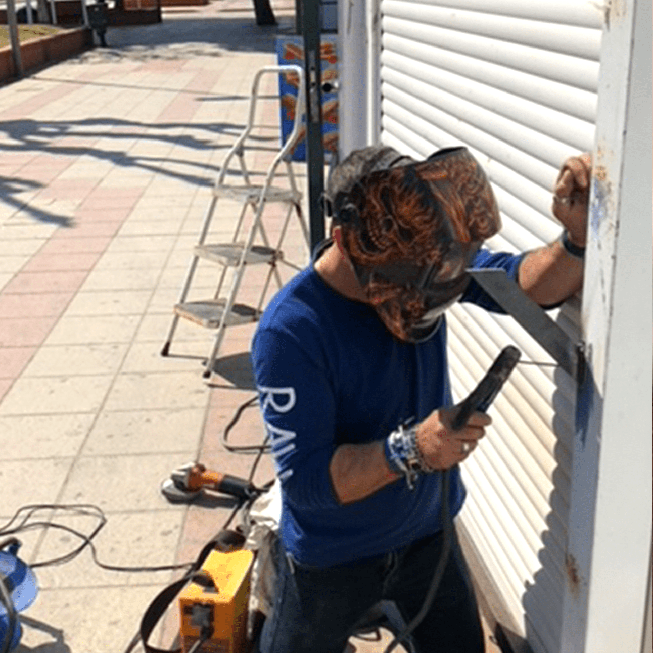 Instalación Persianas Metálicas Comerciales